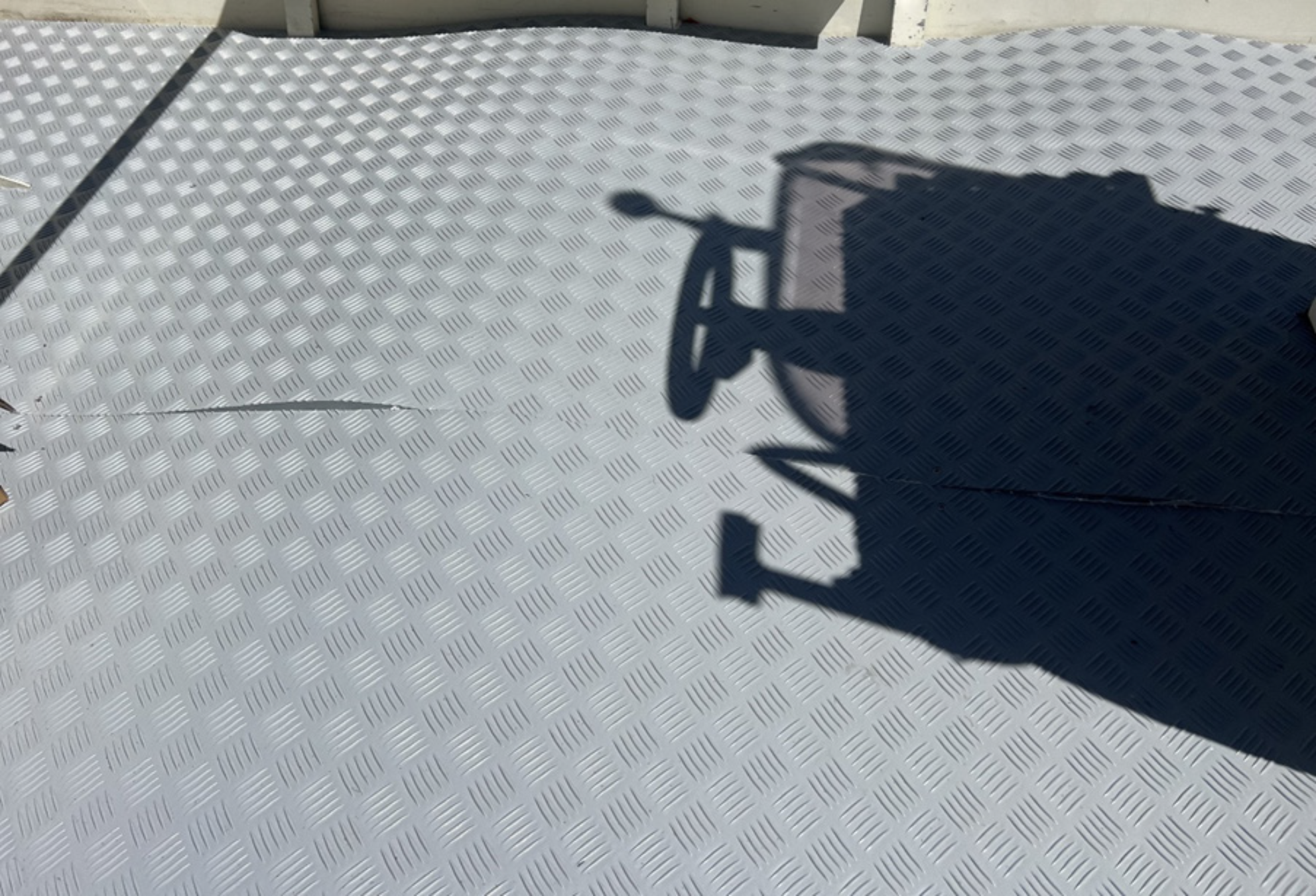 checkerplate thermal expansion